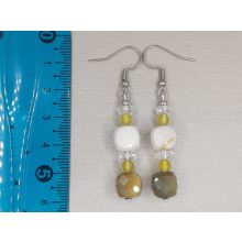 Mokkait formadíszített füli