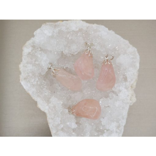 Morganit medál véletlenszerűen