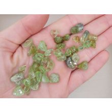 Olivin marokkő pici véletlenszerűen