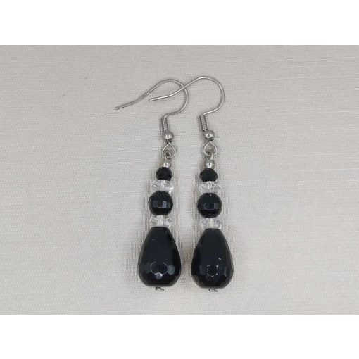 Onix formadíszített fülbevaló