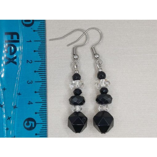 Onix formadíszített fülbevaló