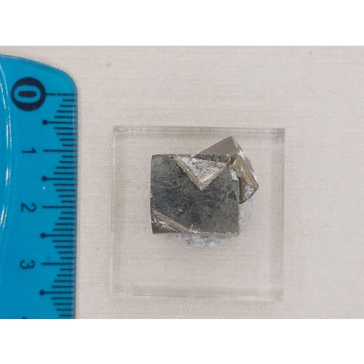 Pirit kocka nyers kő 