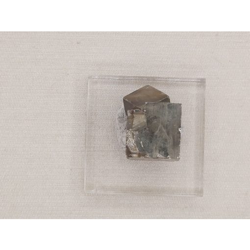 Pirit kocka nyers kő 