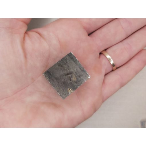 Pirit kocka nyers kő nagy