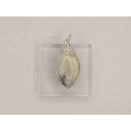 Prehnit medál kaboson