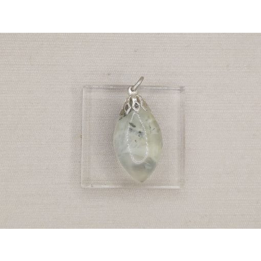 Prehnit medál kaboson