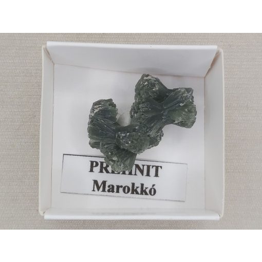 Prehnit nyers ásvány véletlenszerűen