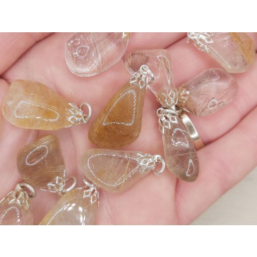 Rutilkvarc medál véletlenszerűen