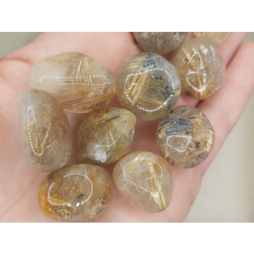 Rutilkvarc marokkő véletlenszerűen