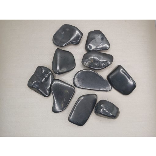 Shungit  marokkő véletlenszerűen