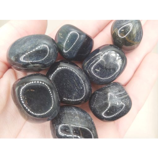 Sólyomszem marokkő véletlenszerűen 