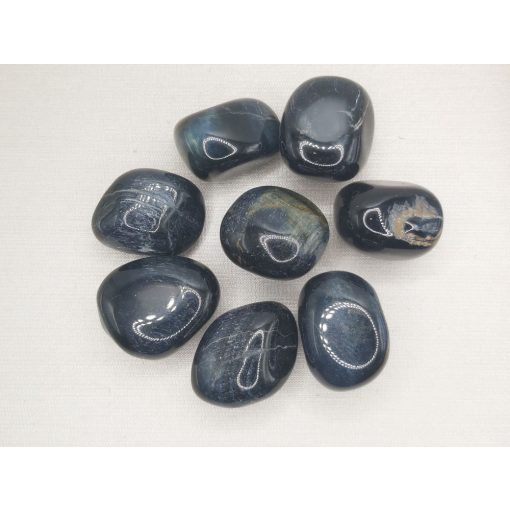 Sólyomszem marokkő véletlenszerűen 