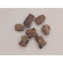 Sztaurolit nyers kő véletlenszerűen