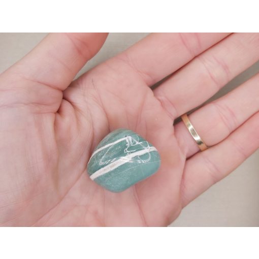 Zöld Szárdonix marokkő 