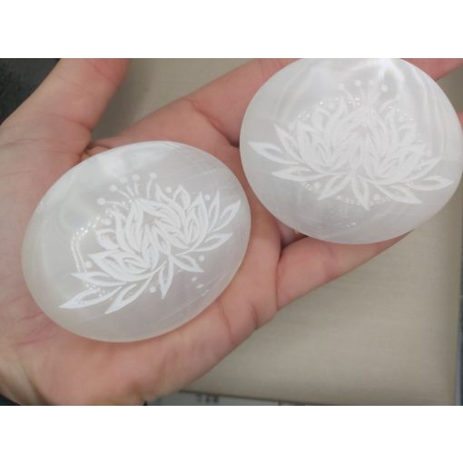 Szelenit marokkő lótuszvirággal 