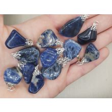 Szodalit medál véletlenszerűen