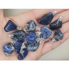 Szodalit medál véletlenszerűen