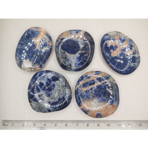 Szodalit marokkő lapos nagy véletlenszerűen