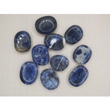 Szodalit marokkő lapos kicsi véletlenszerűen