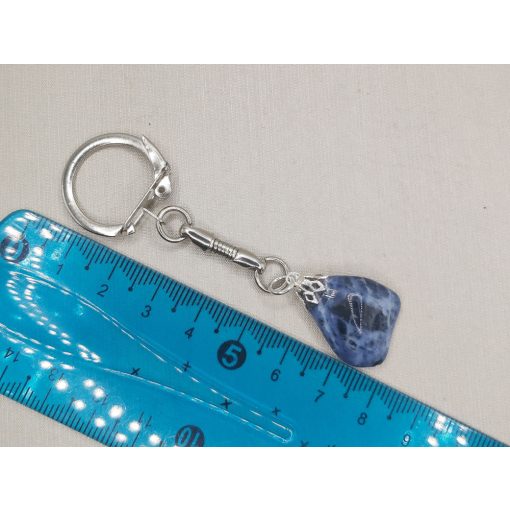 Szodalit kulcstartó véletlenszerűen