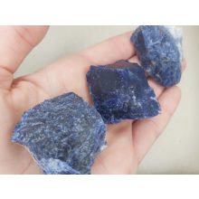 Szodalit nyers kő nagy véletlenszerűen