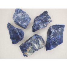 Szodalit nyers kő kicsi véletlenszerűen