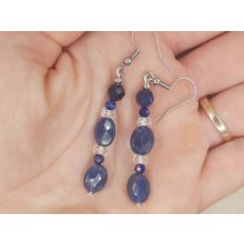 Szodalit formadíszített füli