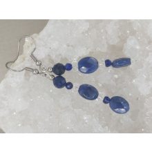 Szodalit formadíszített füli