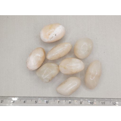 Sztilbit marokkő véletlenszerűen