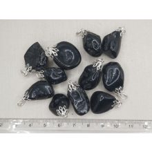 Tektit medál véletlenszerűen