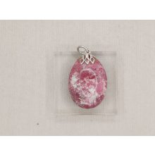 Thulit medál kaboson