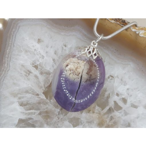 Tiffany kő medál kaboson