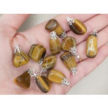 Tigrisszem medál véletlenszerűen