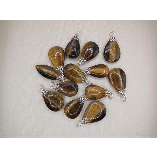 Tigrisszem medál csepp alakú véletlenszerűen