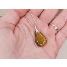 Tigrisszem medál csepp alakú