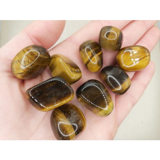 Tigrisszem marokkő véletlenszerűen