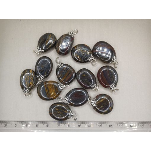 Tigrisvas medál véletlenszerűen