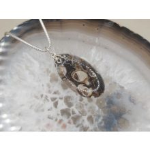 Turitella jáspis medál kaboson