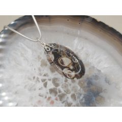 Turitella jáspis medál kaboson