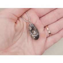 Turitella jáspis medál kaboson