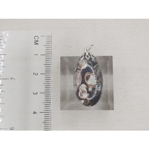 Turitella jáspis medál kaboson