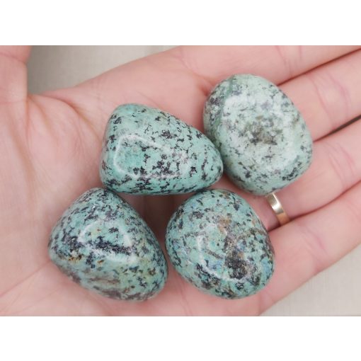 Türkiz Kínai marokkő véletlenszerűen