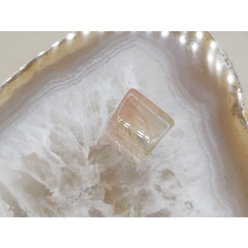 Verdelit zöld turmalin marokkő nagy