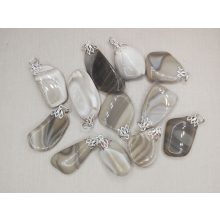  Tűzkő medál véletlenszerűen