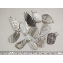  Tűzkő medál véletlenszerűen