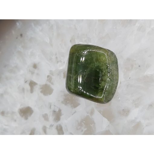 Verdelit zöld turmalin marokkő kicsi 
