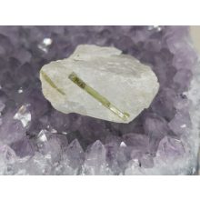 Verdelit zöld turmalin nyers ásvány