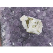 Verdelit zöld turmalin nyers ásvány