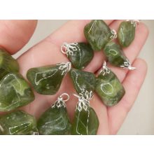 Vezuvianit medál véletlenszerűen