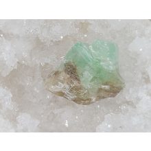 Zöld kalcit nyers kő 